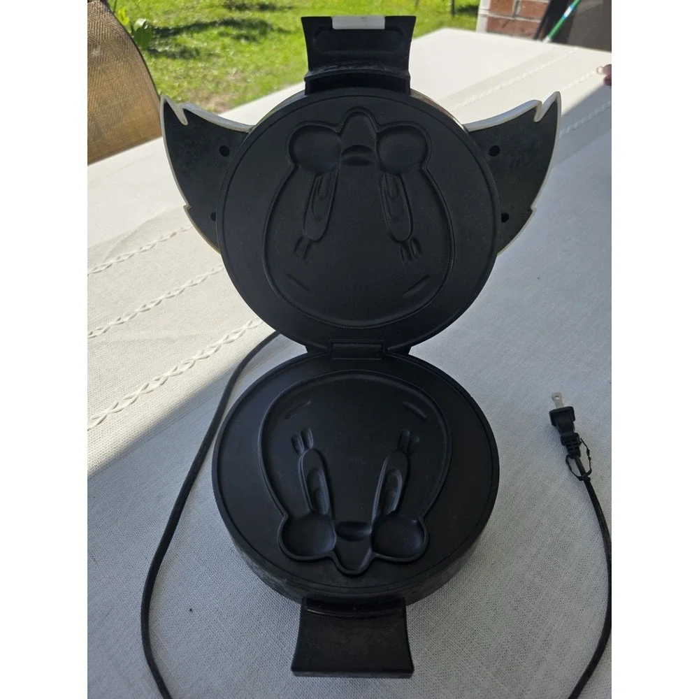 VTG Sylvester Tweety Waffle Maker‎ Salton WM20LT Looney Tunes Tested Works